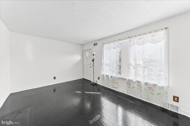 209 BOXWOOD RD, Wilmington, DE 19804