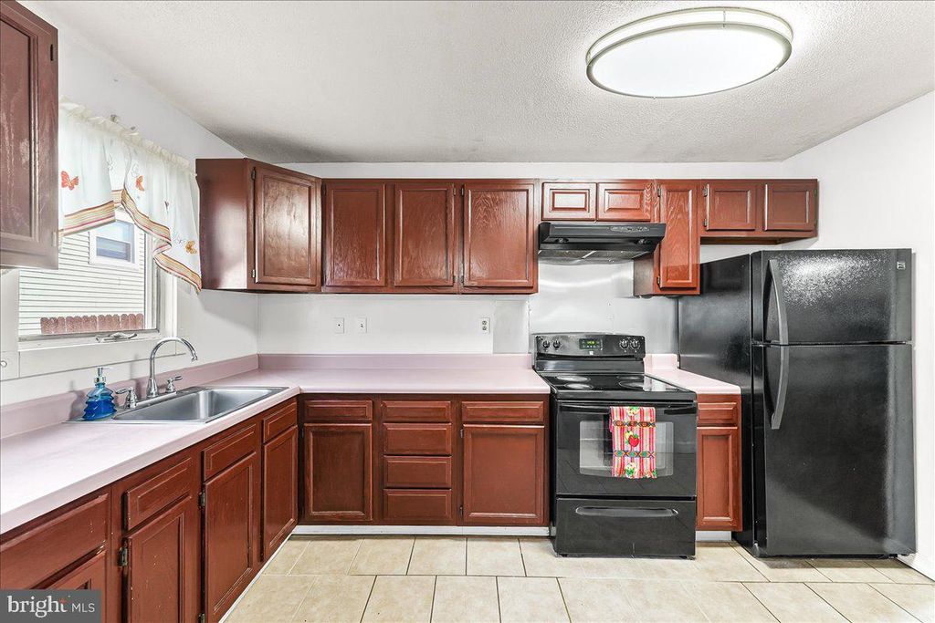 Image 8 of property listing at 209 BOXWOOD RD, Wilmington, DE 19804