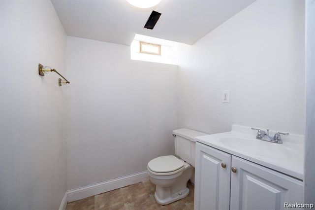 27272 Hopkins Street, Inkster, MI 48141