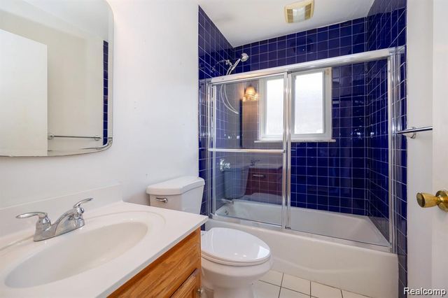 27272 Hopkins Street, Inkster, MI 48141