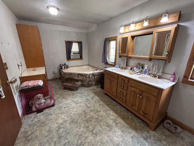 928 Patton Avenue, Cabool, MO 65689