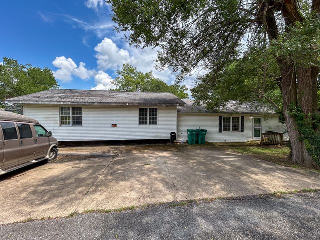 928 Patton Avenue, Cabool, MO 65689