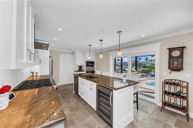 520 GOLF LINKS LANE, Longboat Key, FL 34228