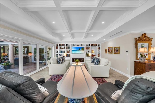 520 GOLF LINKS LANE, Longboat Key, FL 34228