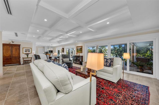 520 GOLF LINKS LANE, Longboat Key, FL 34228