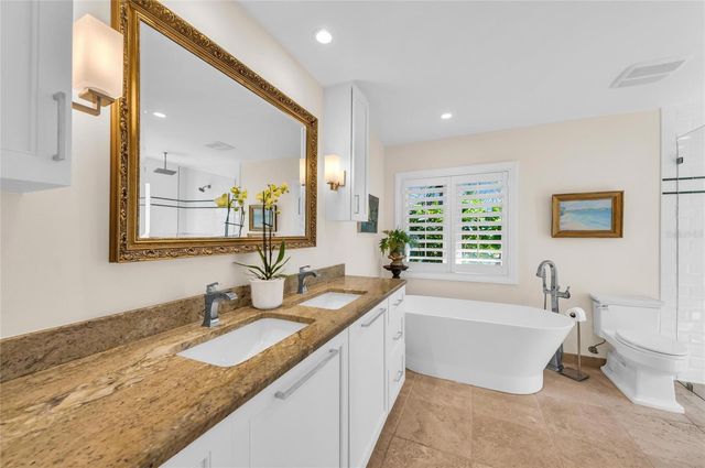 520 GOLF LINKS LANE, Longboat Key, FL 34228