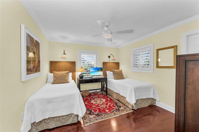 520 GOLF LINKS LANE, Longboat Key, FL 34228