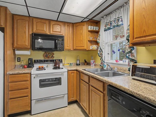 86 Pinecrest Dr Unit 11E, Essex, VT 05452