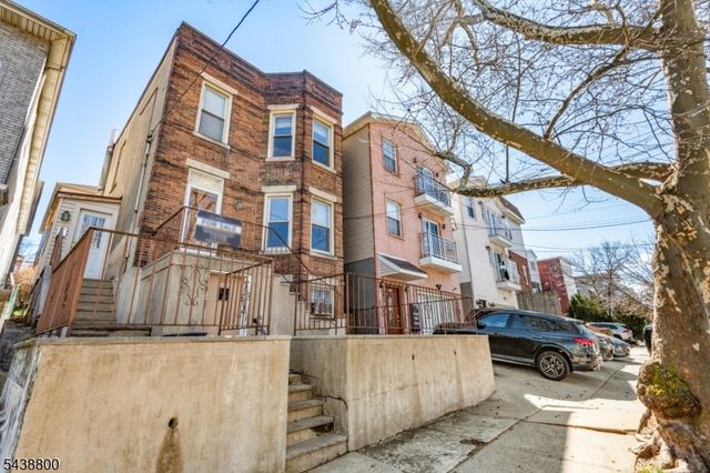 304 Terrace Ave, Jersey City, NJ 07307
