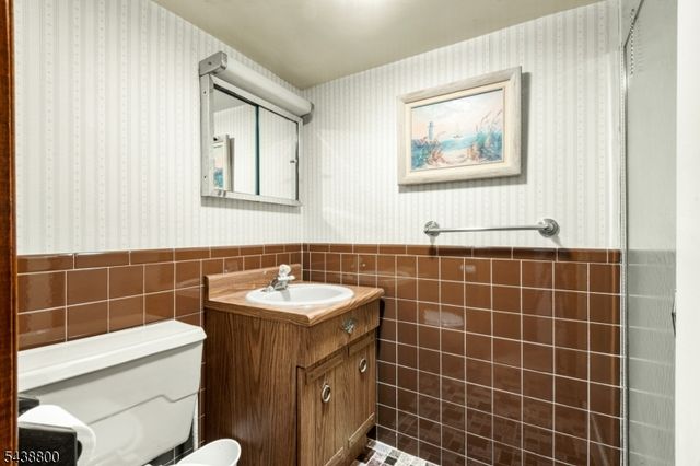 304 Terrace Ave, Jersey City, NJ 07307