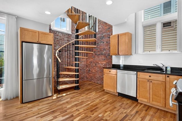 336 Saratoga St. 1, Boston, MA 02128