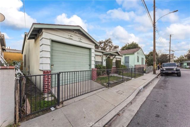 4860 Bell, Bell, CA 90201