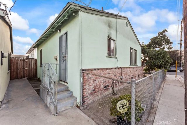 4860 Bell, Bell, CA 90201