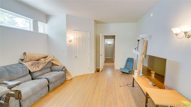 1031 E 36th Street, Tulsa, OK 74105