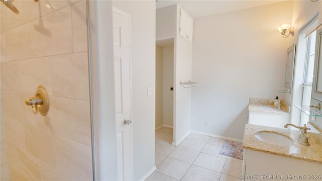 1031 E 36th Street, Tulsa, OK 74105