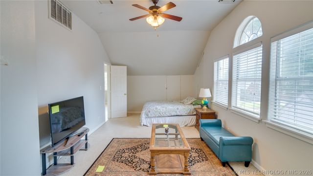 1031 E 36th Street, Tulsa, OK 74105