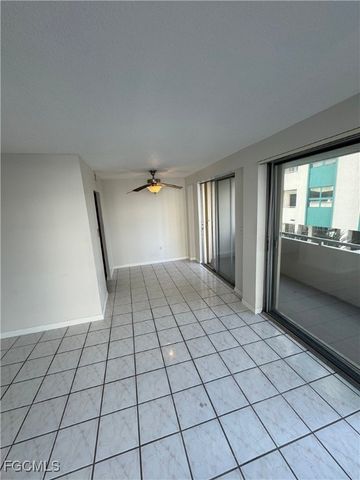 4803 Sunset CT 108, Cape Coral, FL 33904