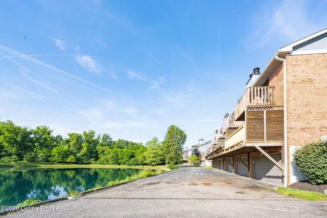 6410 Marina Dr, Prospect, KY 40059