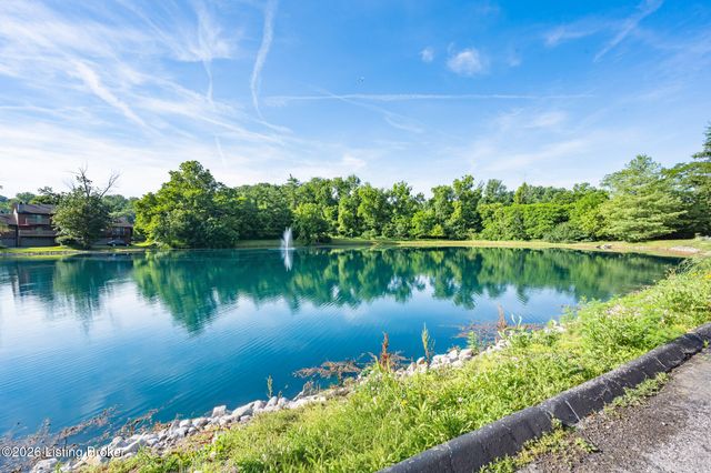 6410 Marina Dr, Prospect, KY 40059