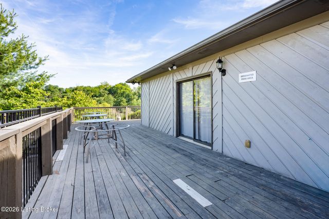 6410 Marina Dr, Prospect, KY 40059