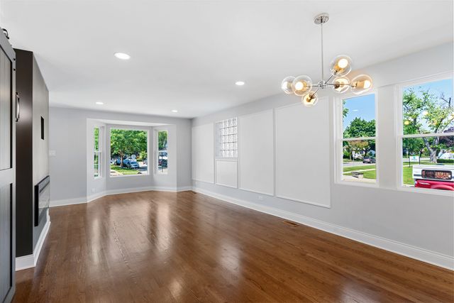 6924 34th Street, Berwyn, IL 60402