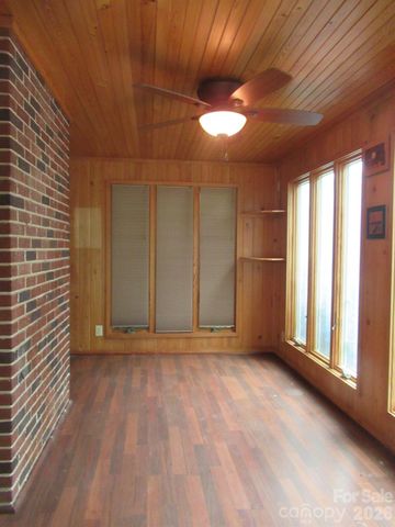 7916 Sherrills Ford Road, Sherrills Ford, NC 28673