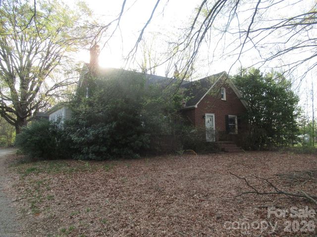 7916 Sherrills Ford Road, Sherrills Ford, NC 28673