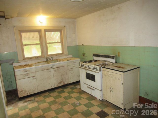 7916 Sherrills Ford Road, Sherrills Ford, NC 28673