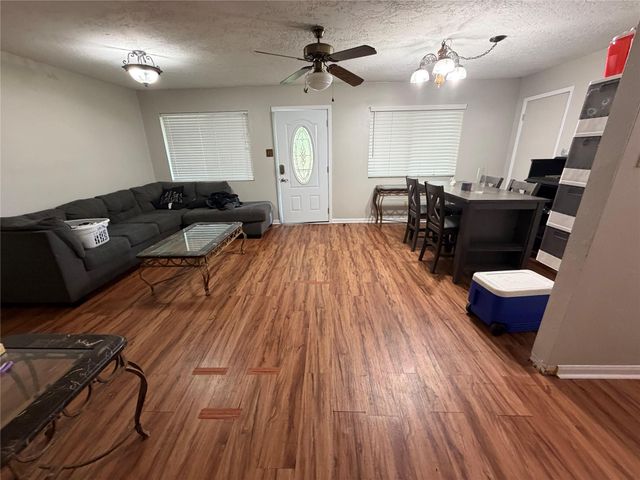 63 County Road 2245, Cleveland, TX 77327