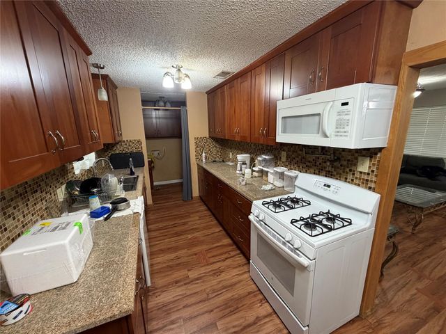 63 County Road 2245, Cleveland, TX 77327