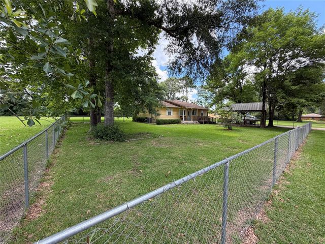 63 County Road 2245, Cleveland, TX 77327