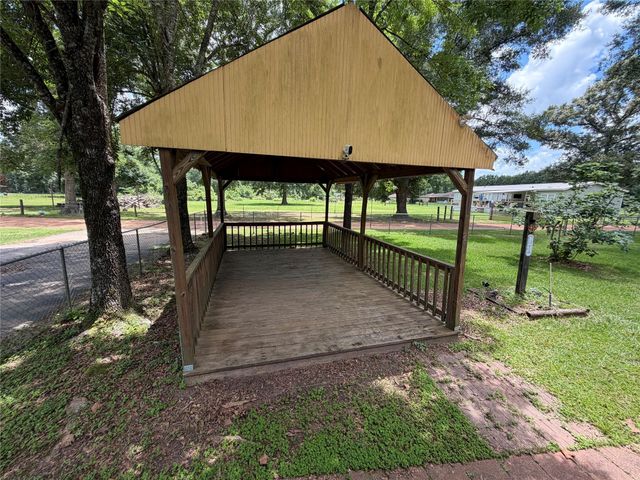63 County Road 2245, Cleveland, TX 77327