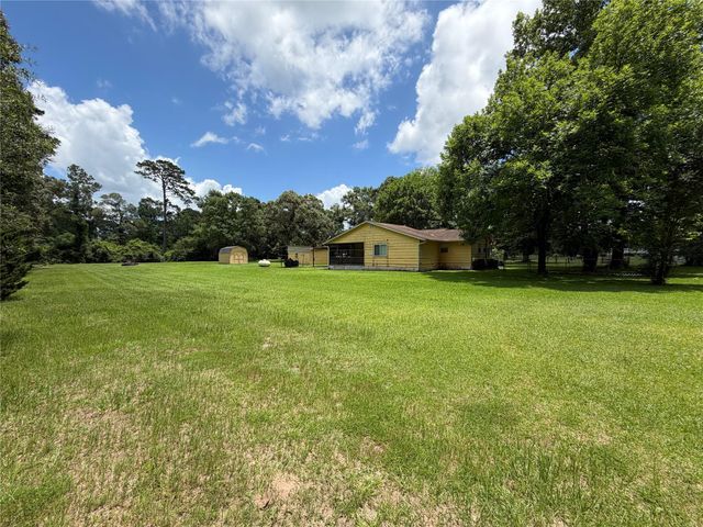 63 County Road 2245, Cleveland, TX 77327