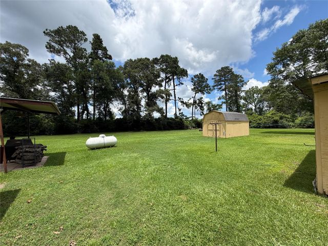 63 County Road 2245, Cleveland, TX 77327