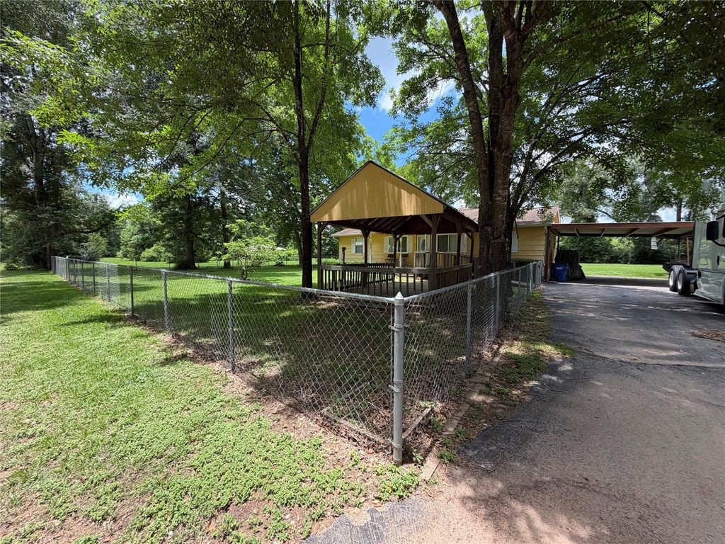 63 County Road 2245, Cleveland, TX 77327