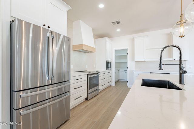 3877 S Veronica Lane, Gold Canyon, AZ 85118