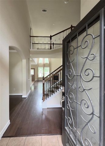 158 Black Swan Place, The Woodlands, TX 77354