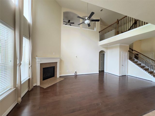 158 Black Swan Place, The Woodlands, TX 77354