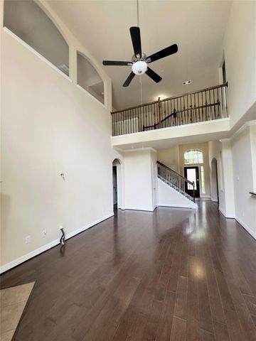 158 Black Swan Place, The Woodlands, TX 77354