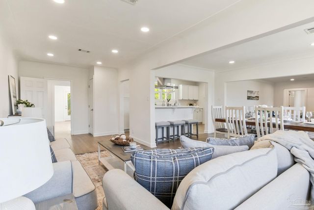 1301 W Lee St, Pensacola, FL 32501