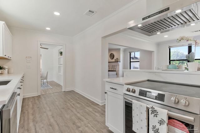 1301 W Lee St, Pensacola, FL 32501