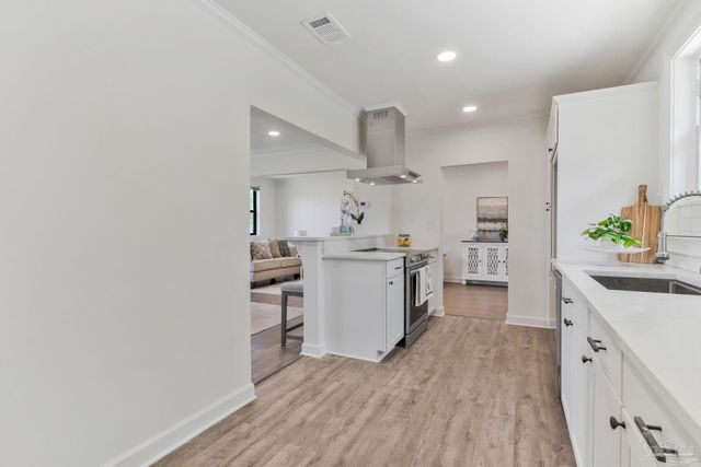 1301 W Lee St, Pensacola, FL 32501