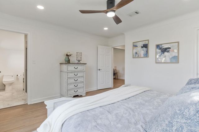 1301 W Lee St, Pensacola, FL 32501