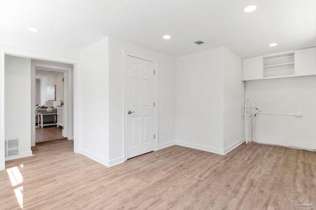 1301 W Lee St, Pensacola, FL 32501