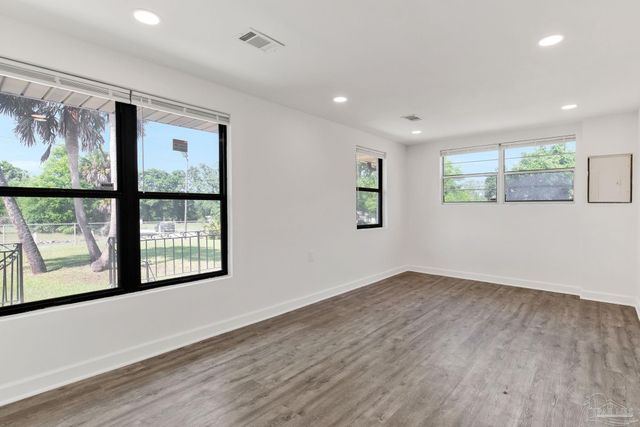 1301 W Lee St, Pensacola, FL 32501