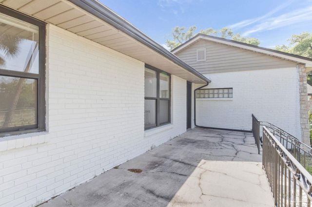 1301 W Lee St, Pensacola, FL 32501