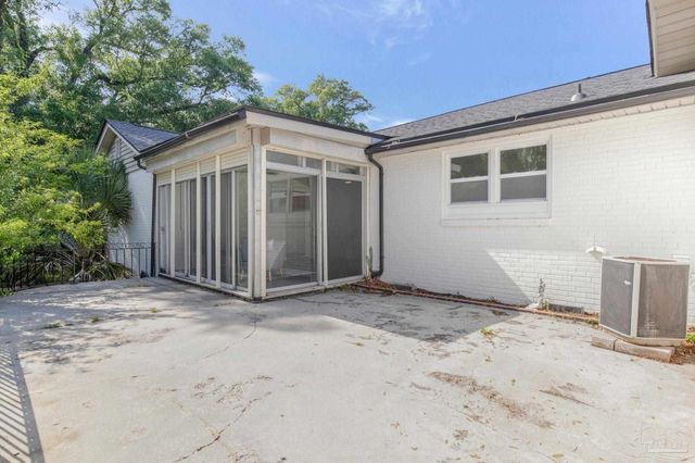 1301 W Lee St, Pensacola, FL 32501