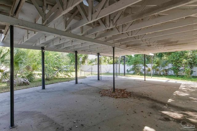 1301 W Lee St, Pensacola, FL 32501