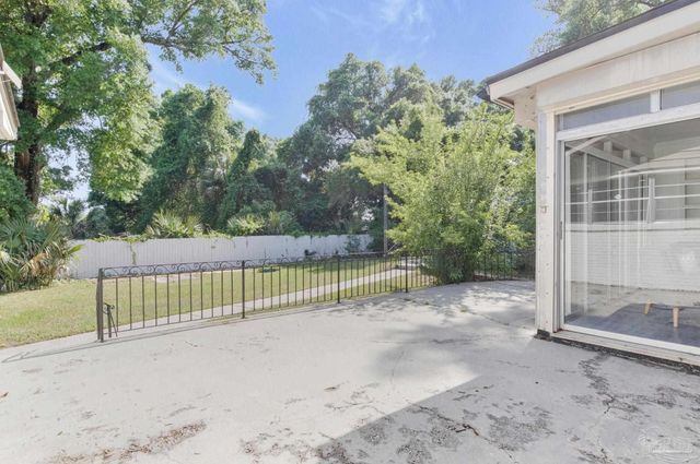 1301 W Lee St, Pensacola, FL 32501