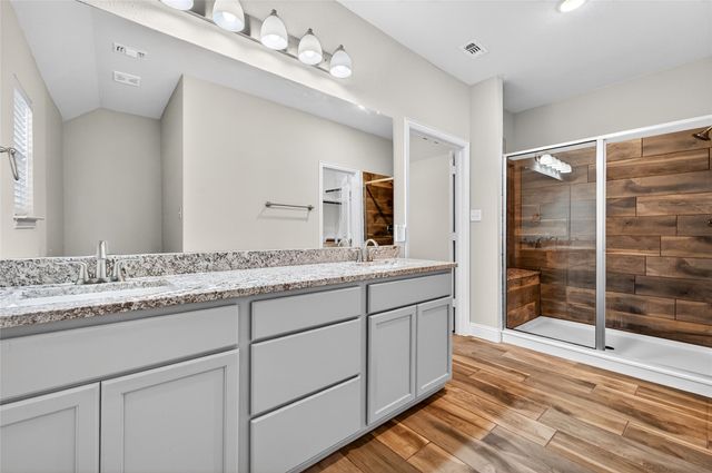 627 N Preston Avenue, Van Alstyne, TX 75495